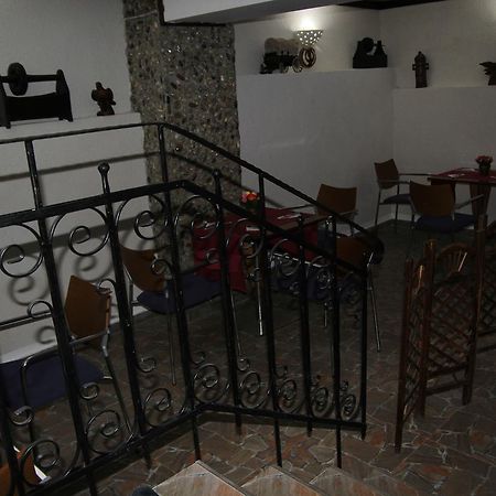 Hotel Doi Taurasi Afumati Ngoại thất bức ảnh