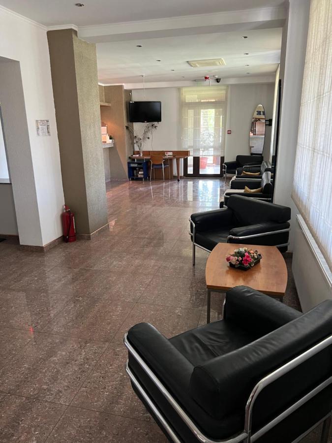 Hotel Doi Taurasi Afumati Ngoại thất bức ảnh