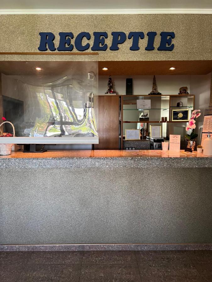 Hotel Doi Taurasi Afumati Ngoại thất bức ảnh