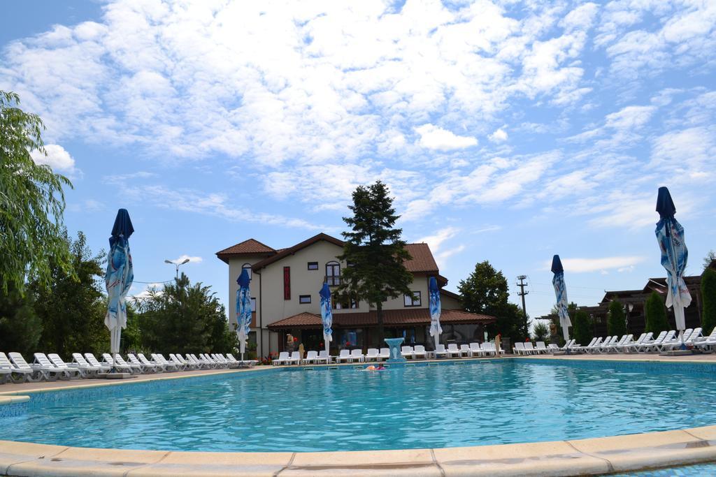 Hotel Doi Taurasi Afumati Ngoại thất bức ảnh
