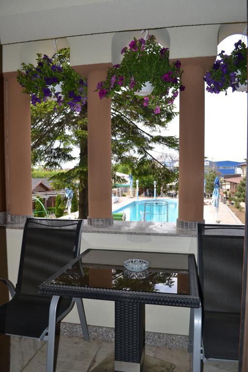 Hotel Doi Taurasi Afumati Ngoại thất bức ảnh