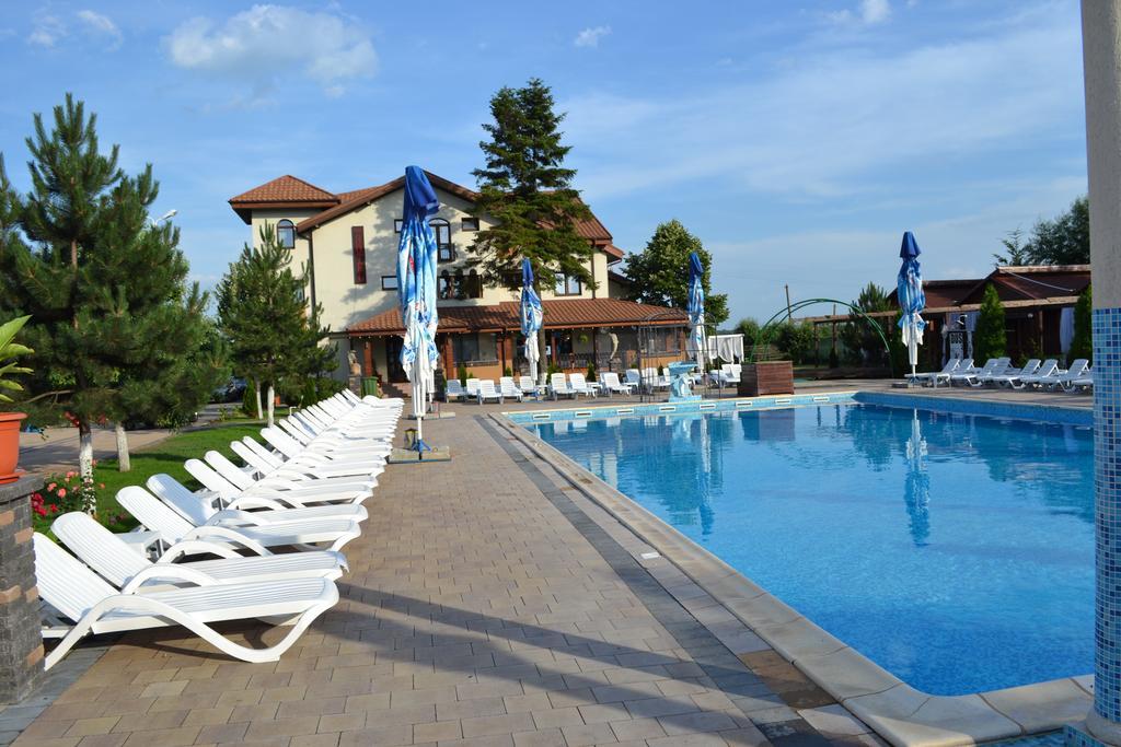Hotel Doi Taurasi Afumati Ngoại thất bức ảnh