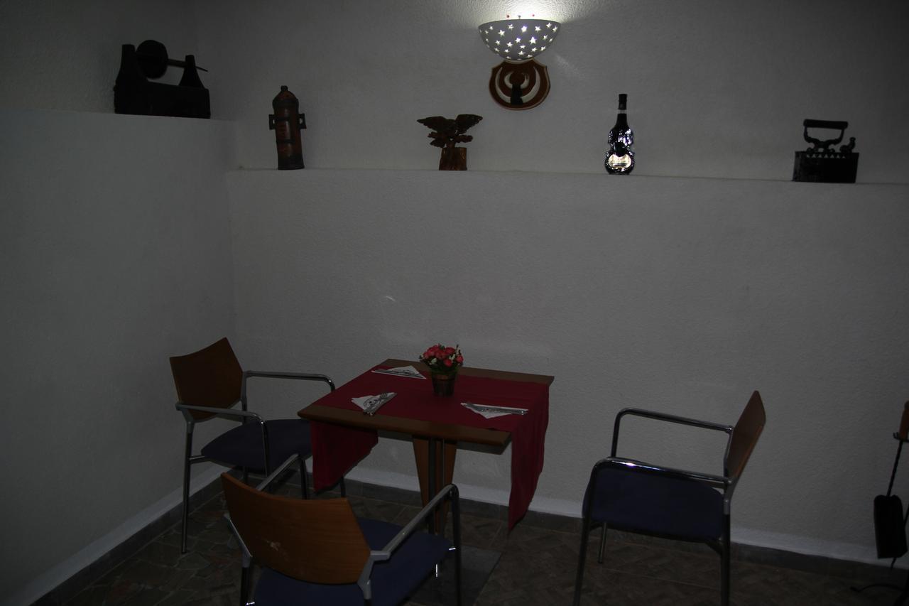 Hotel Doi Taurasi Afumati Ngoại thất bức ảnh